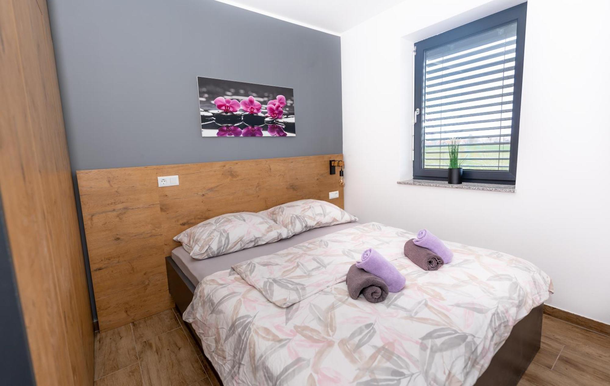 Apartmaji Banonia Neskončno polje Бановци Екстериор снимка